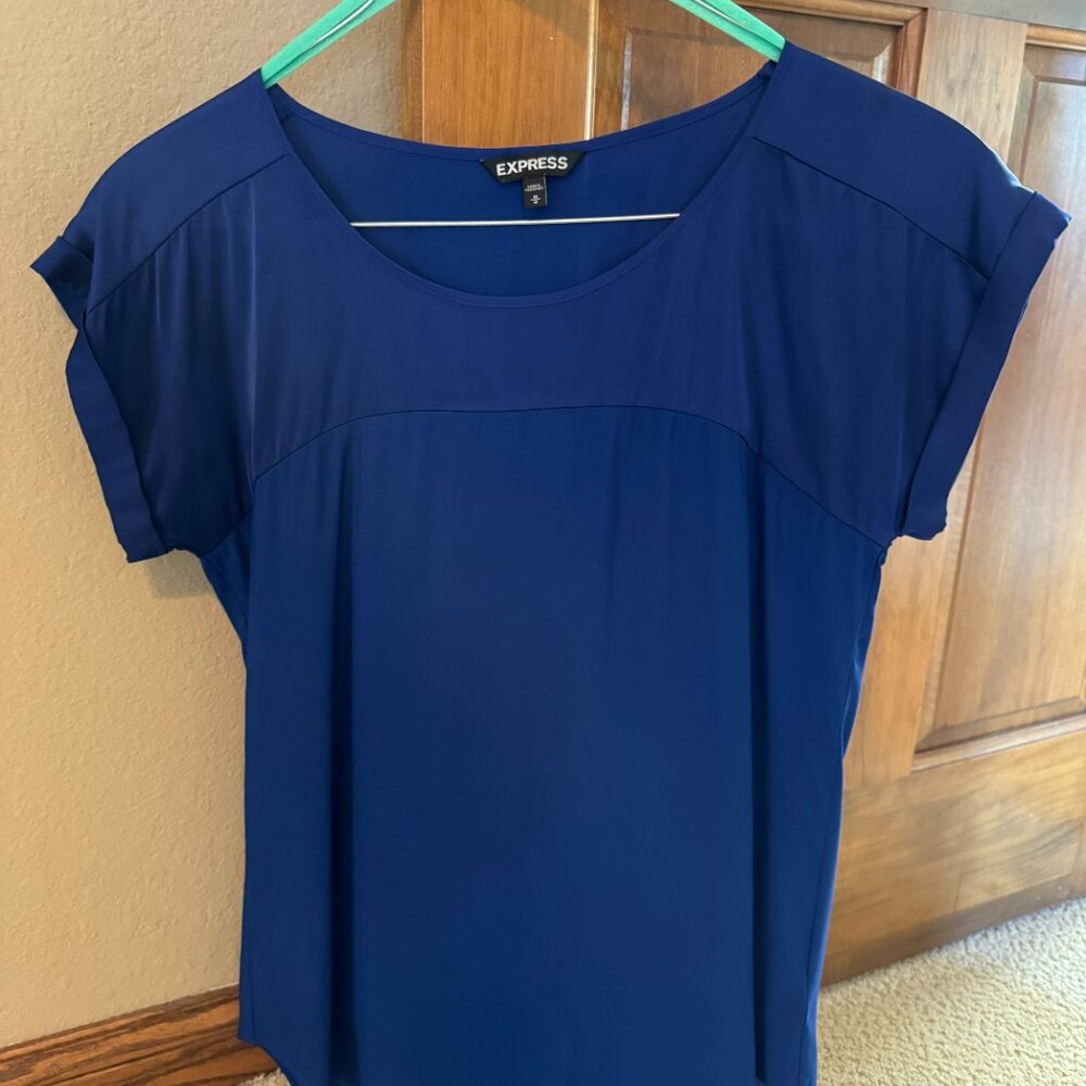 Express Blue Medium Dressy Short Sleeved Blouse/Shirt Medium